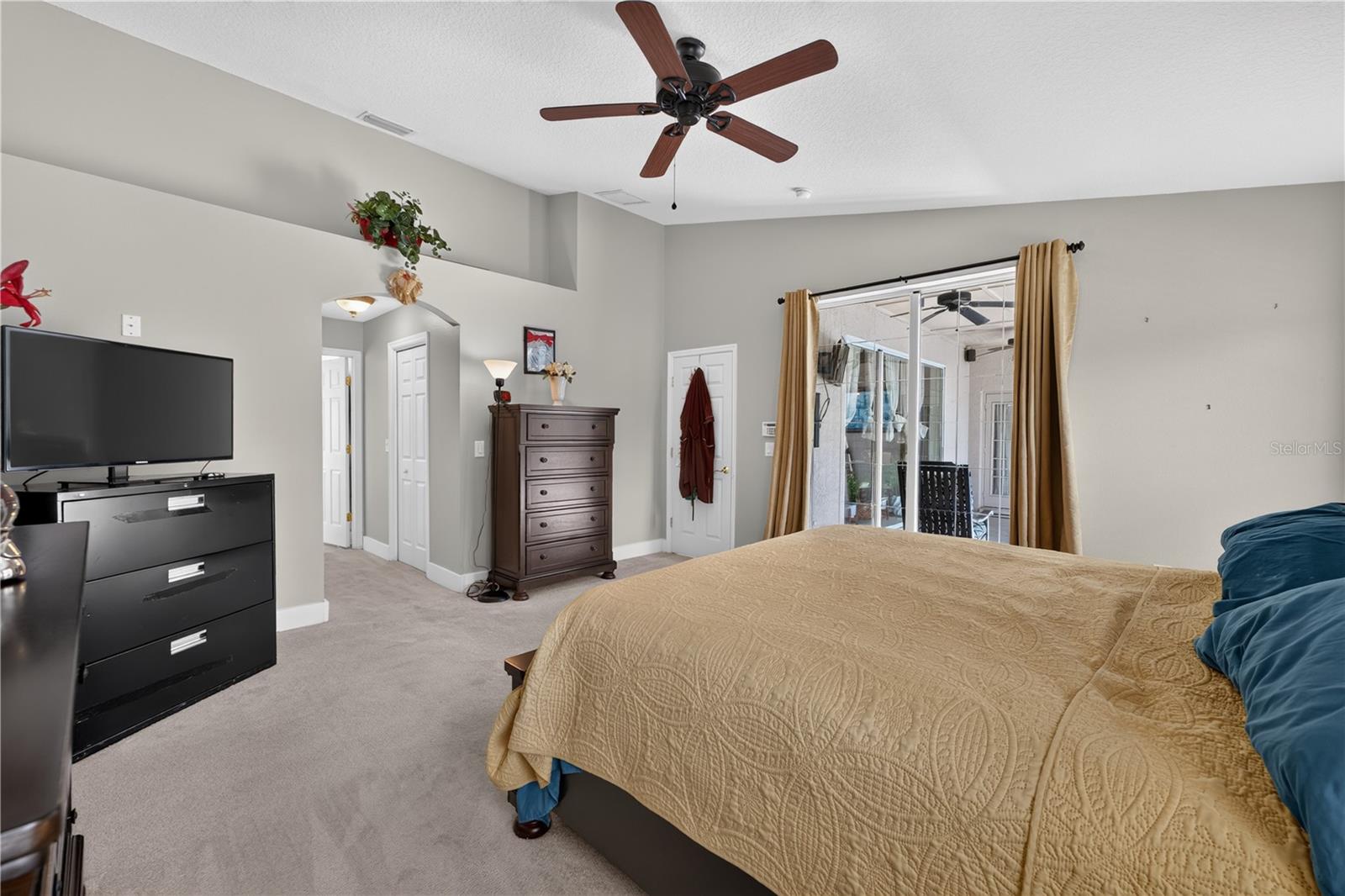 10160 WHISPER POINTE DR
