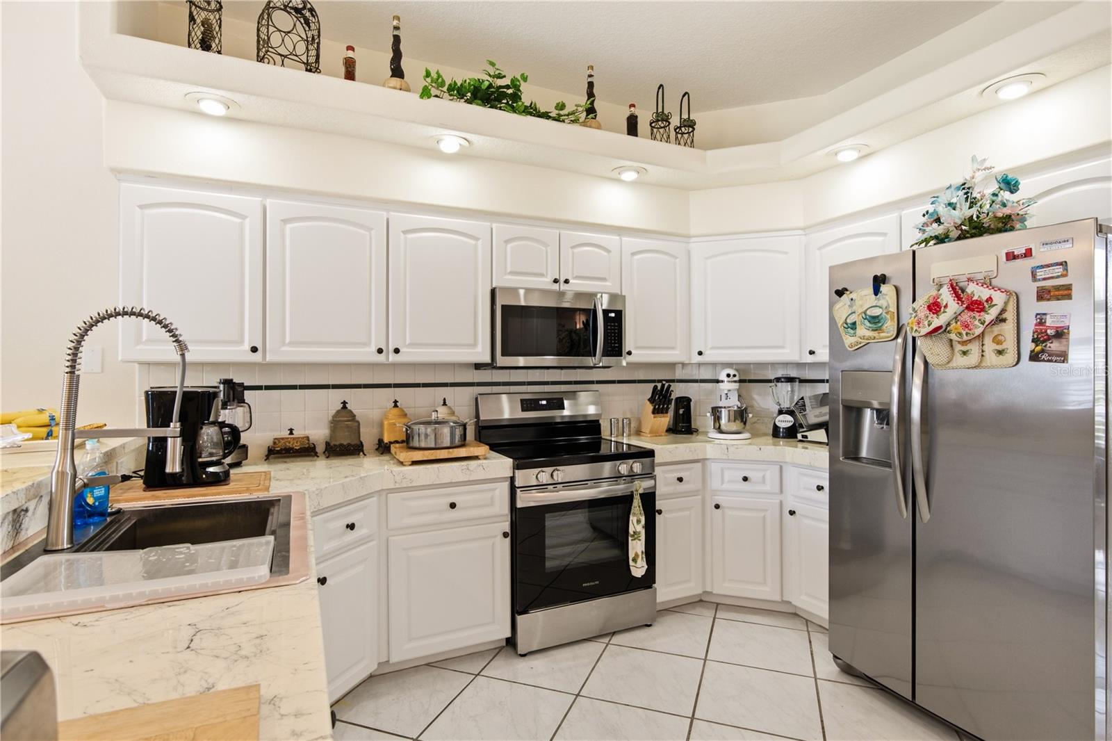 8704 CYPRESS LAKES BLVD