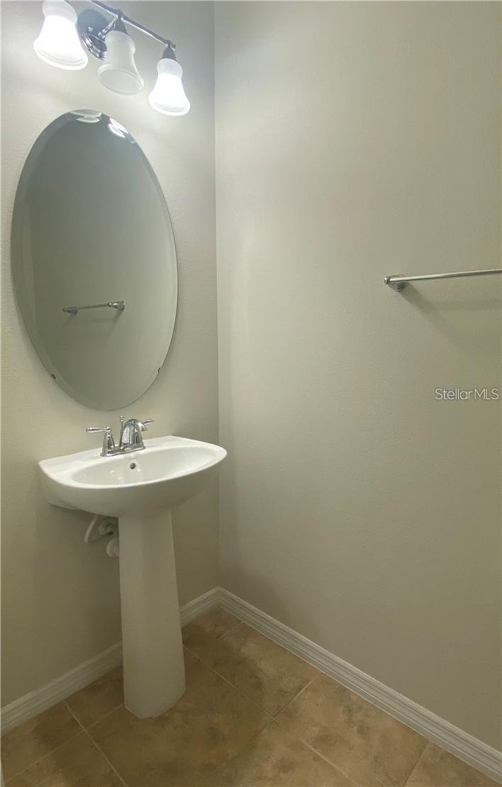 9141 HILLCROFT DR