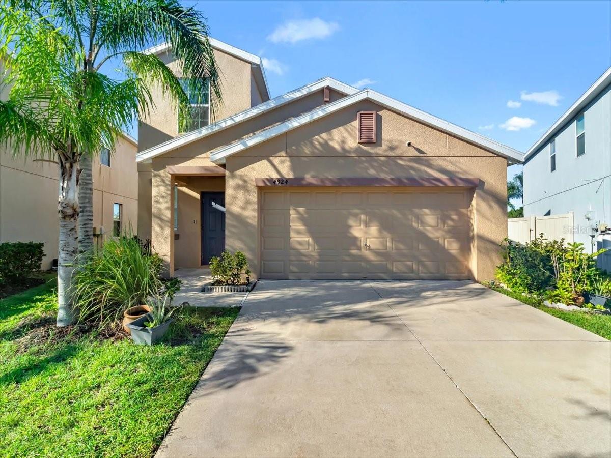 4924 REFLECTING POND CIR