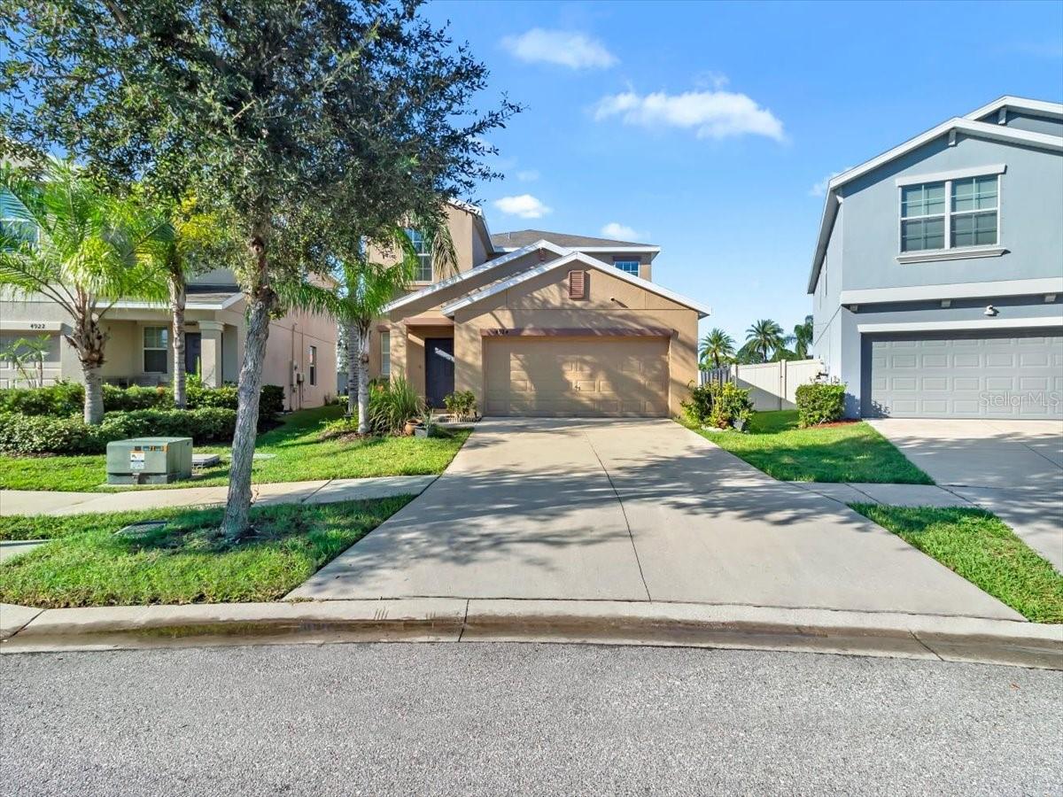 4924 REFLECTING POND CIR