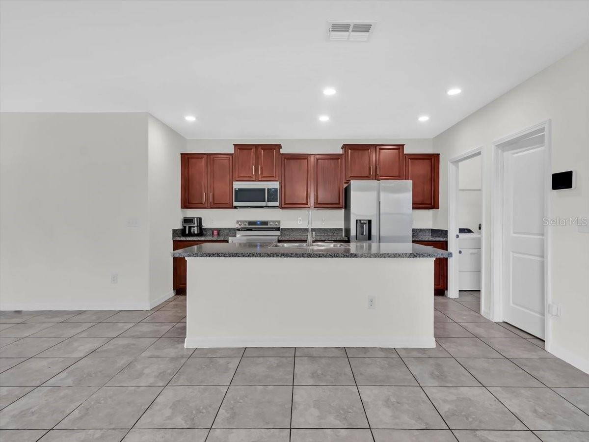 4924 REFLECTING POND CIR