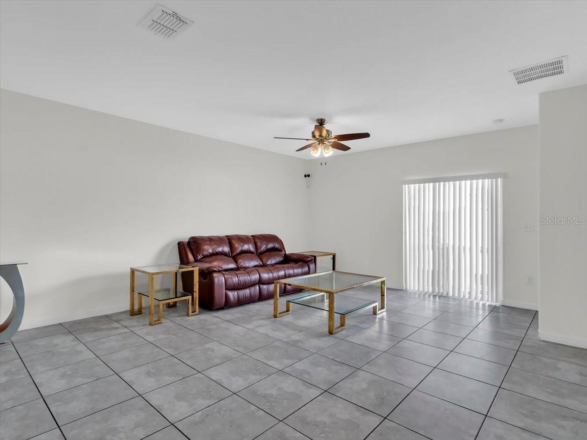 4924 REFLECTING POND CIR