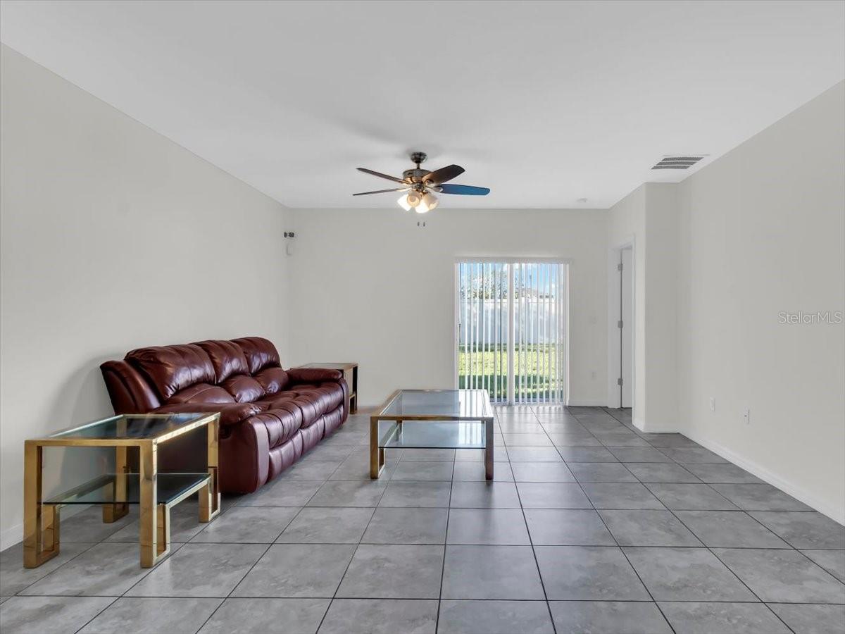 4924 REFLECTING POND CIR