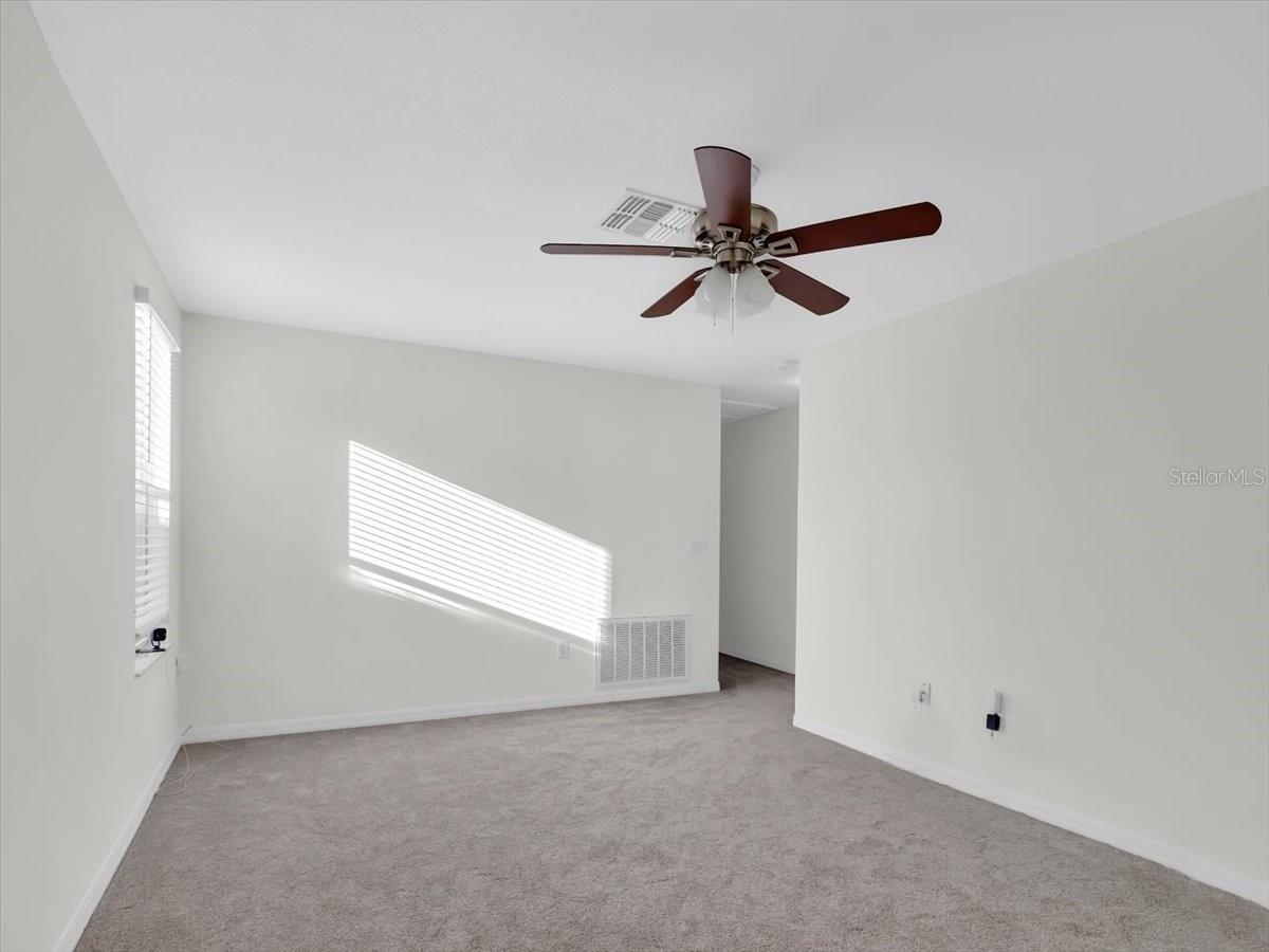 4924 REFLECTING POND CIR
