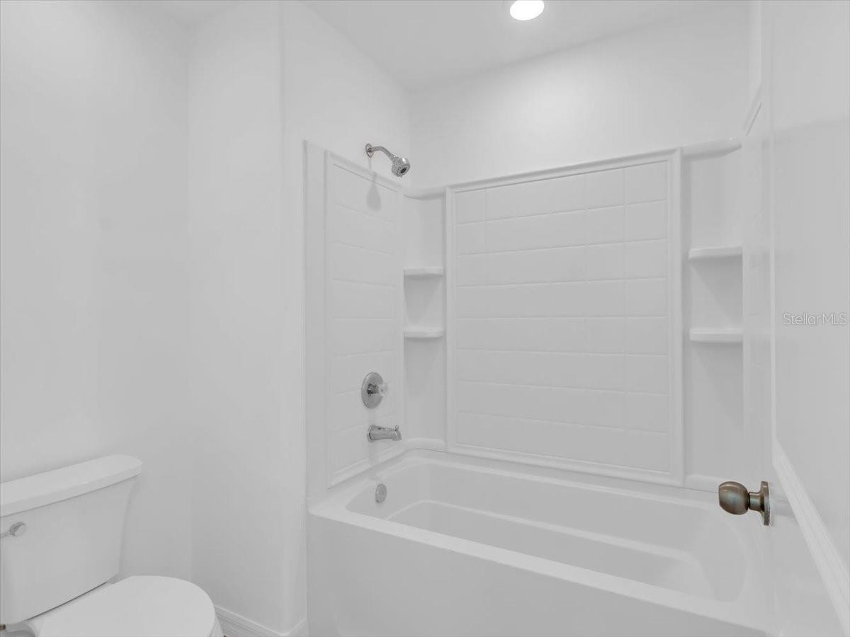 4924 REFLECTING POND CIR