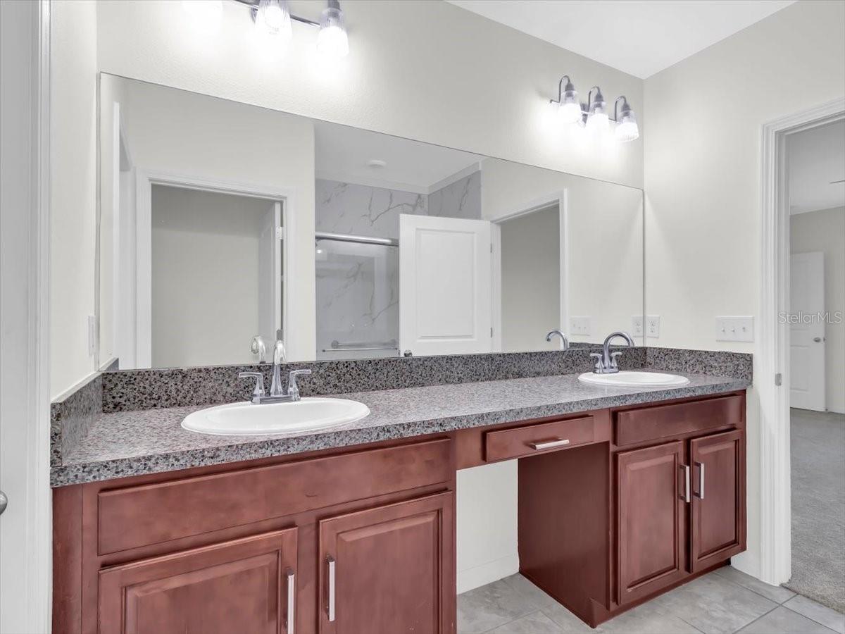 4924 REFLECTING POND CIR