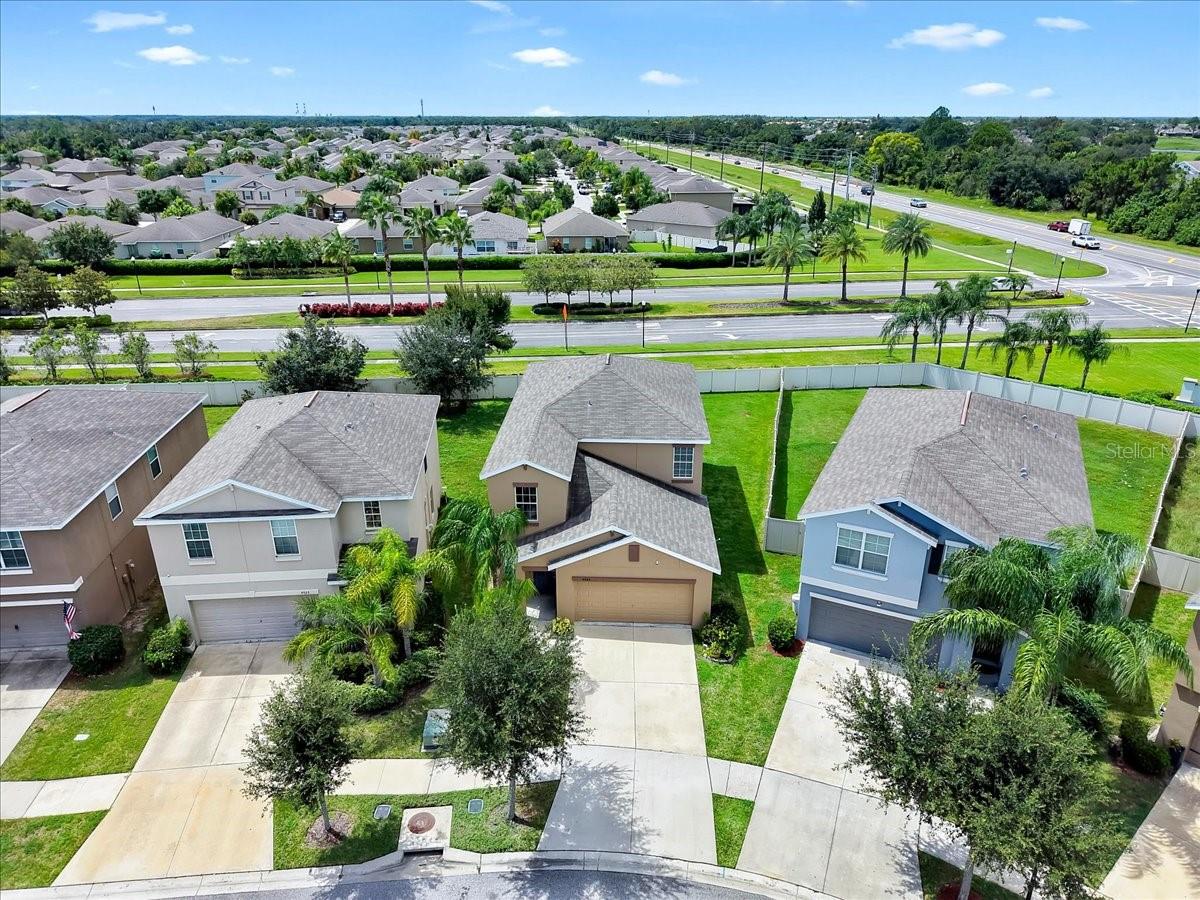4924 REFLECTING POND CIR