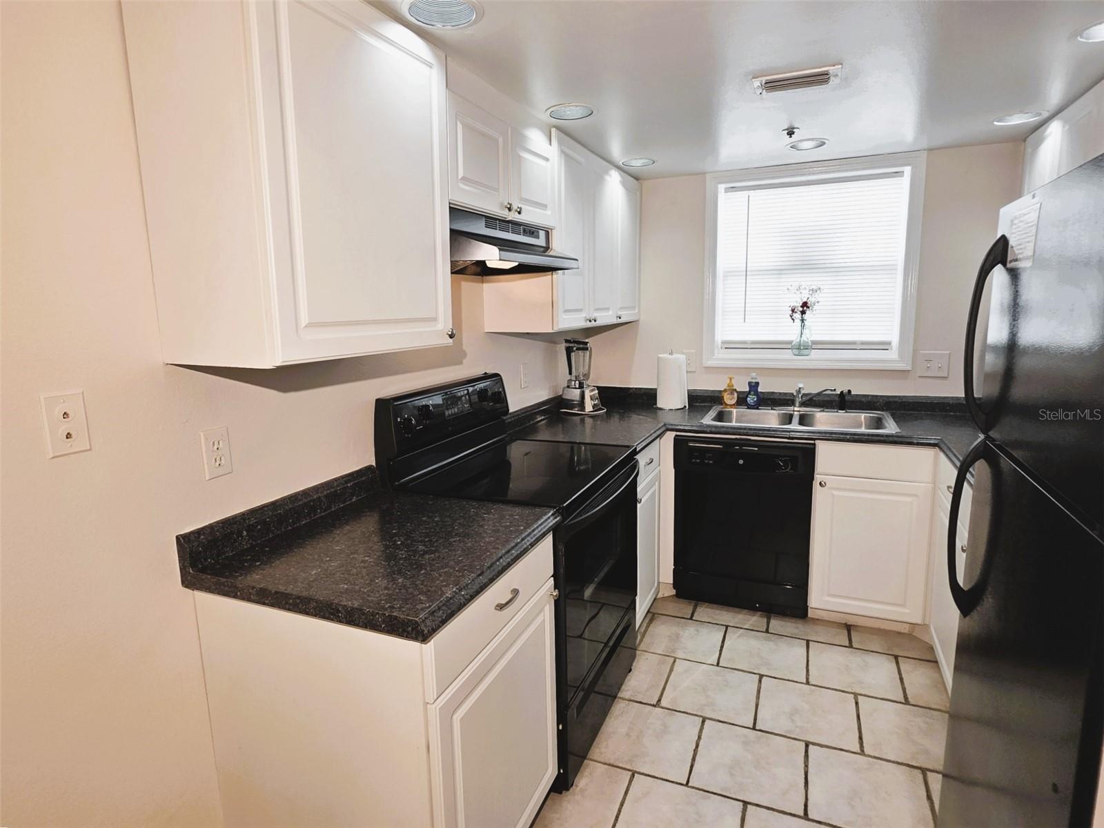 2164 VISTA DEL SOL CONDO #505
