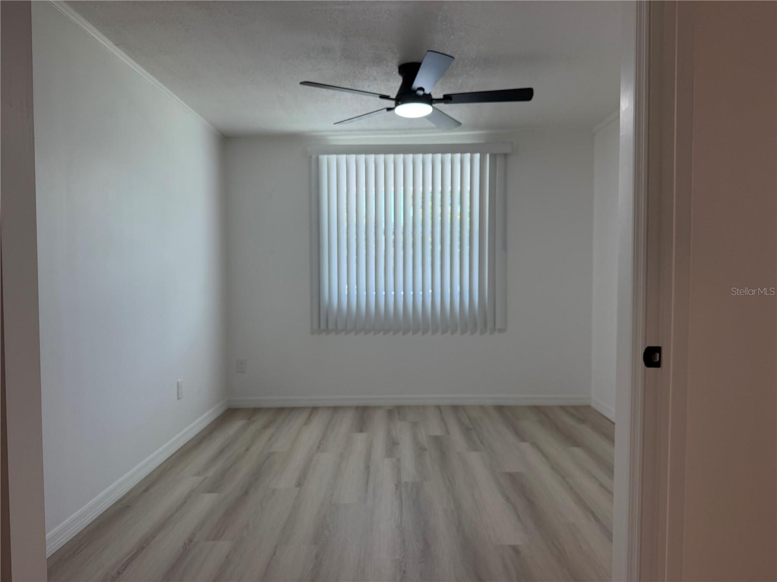 4533 GRAND CENTRAL AVE