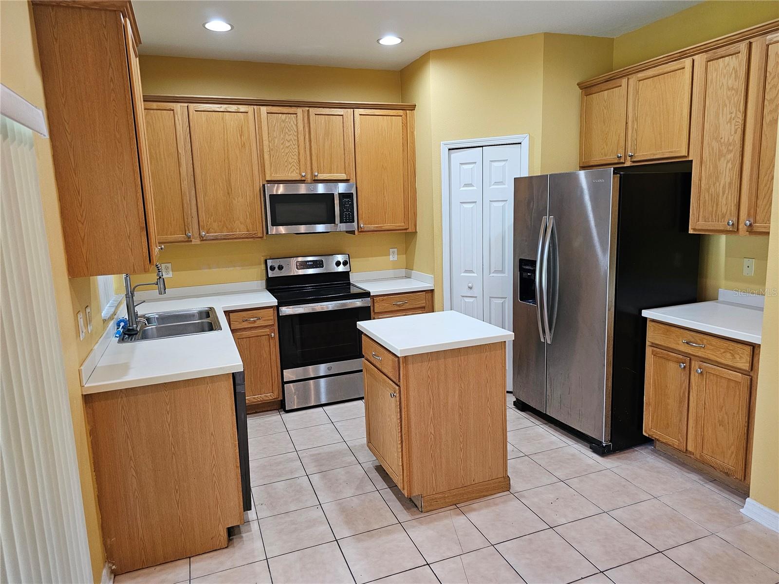 1147 EMERALD HILL WAY