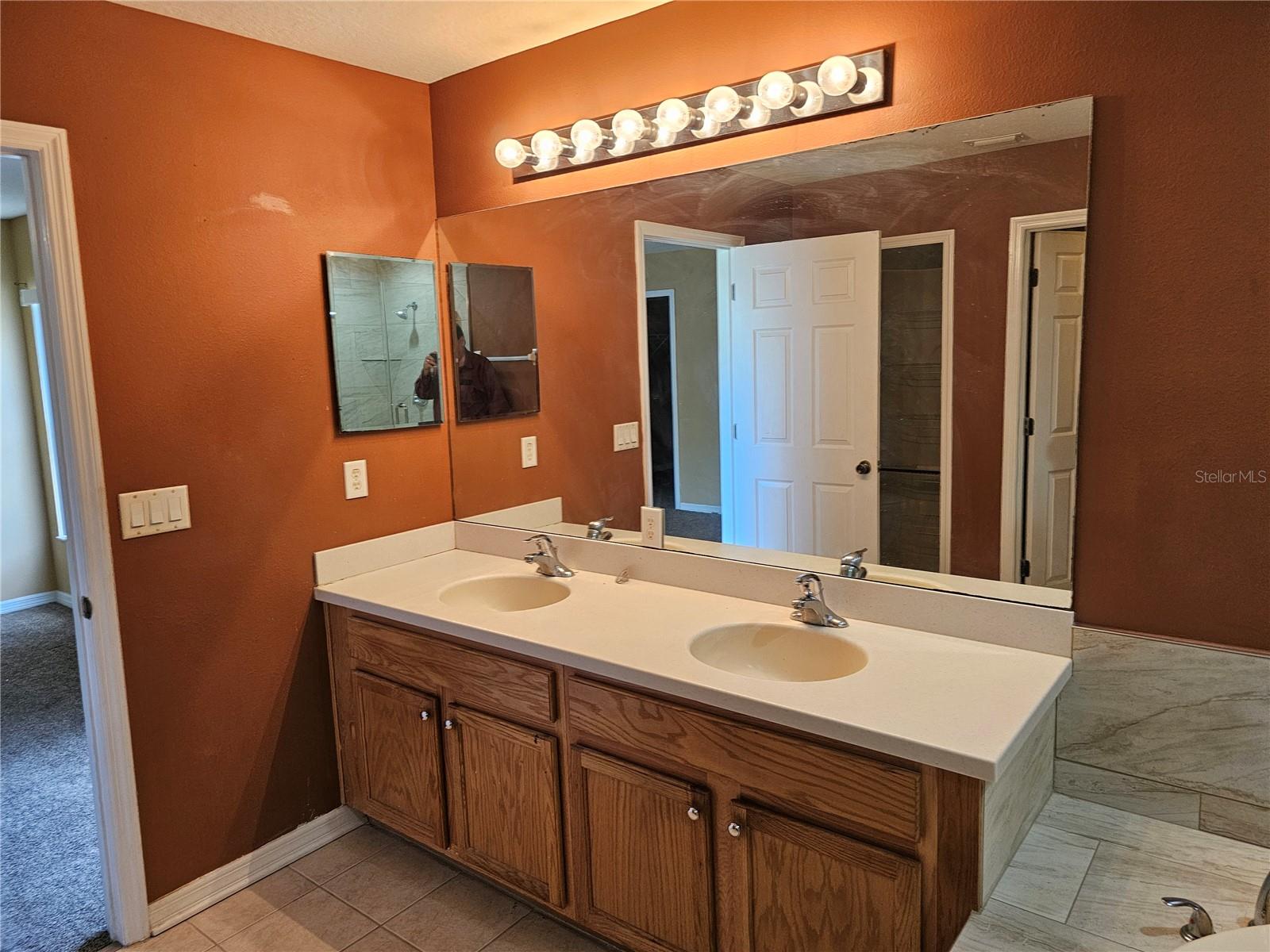 1147 EMERALD HILL WAY
