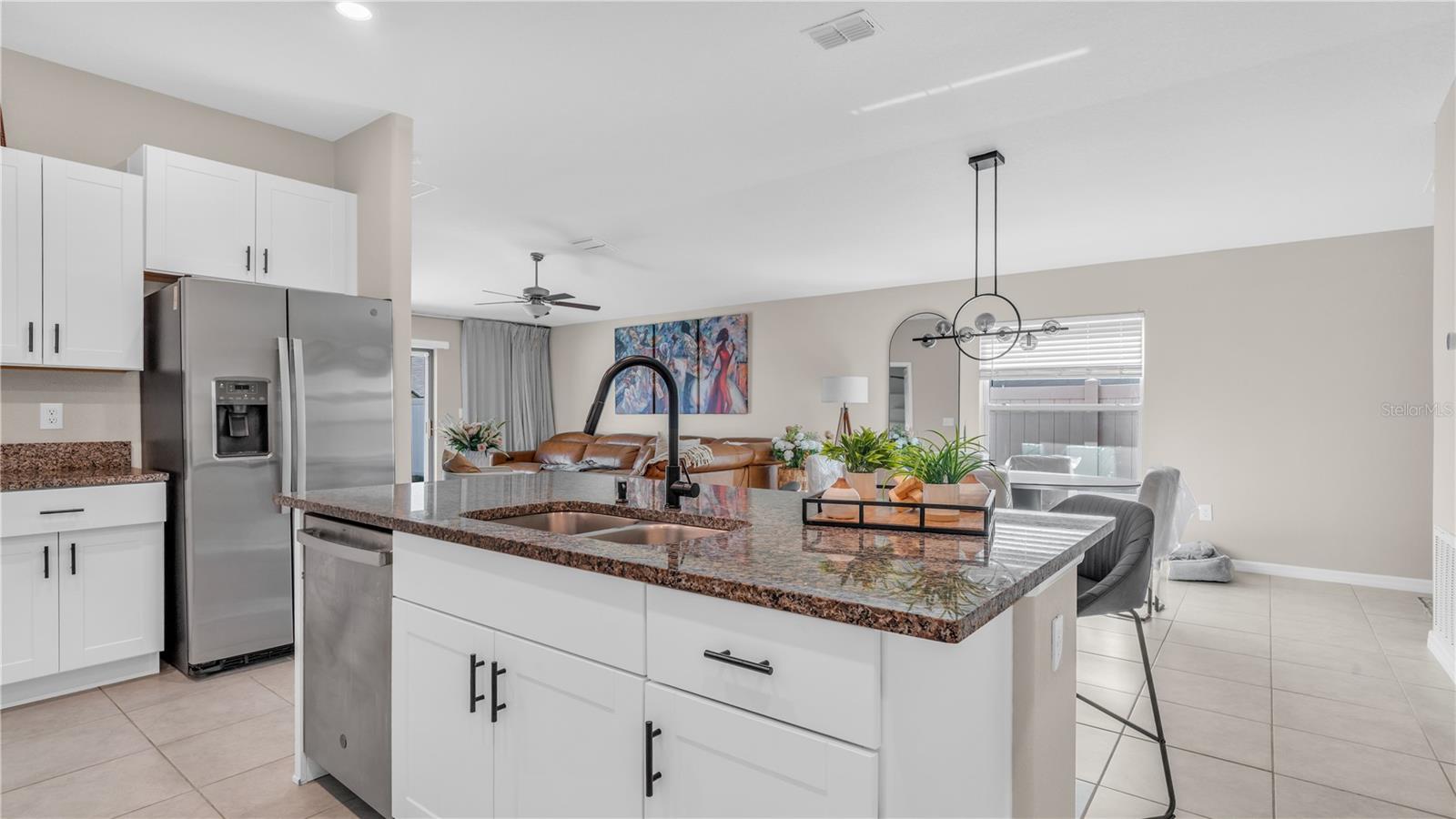 1841 CRINKLE LEAF CT