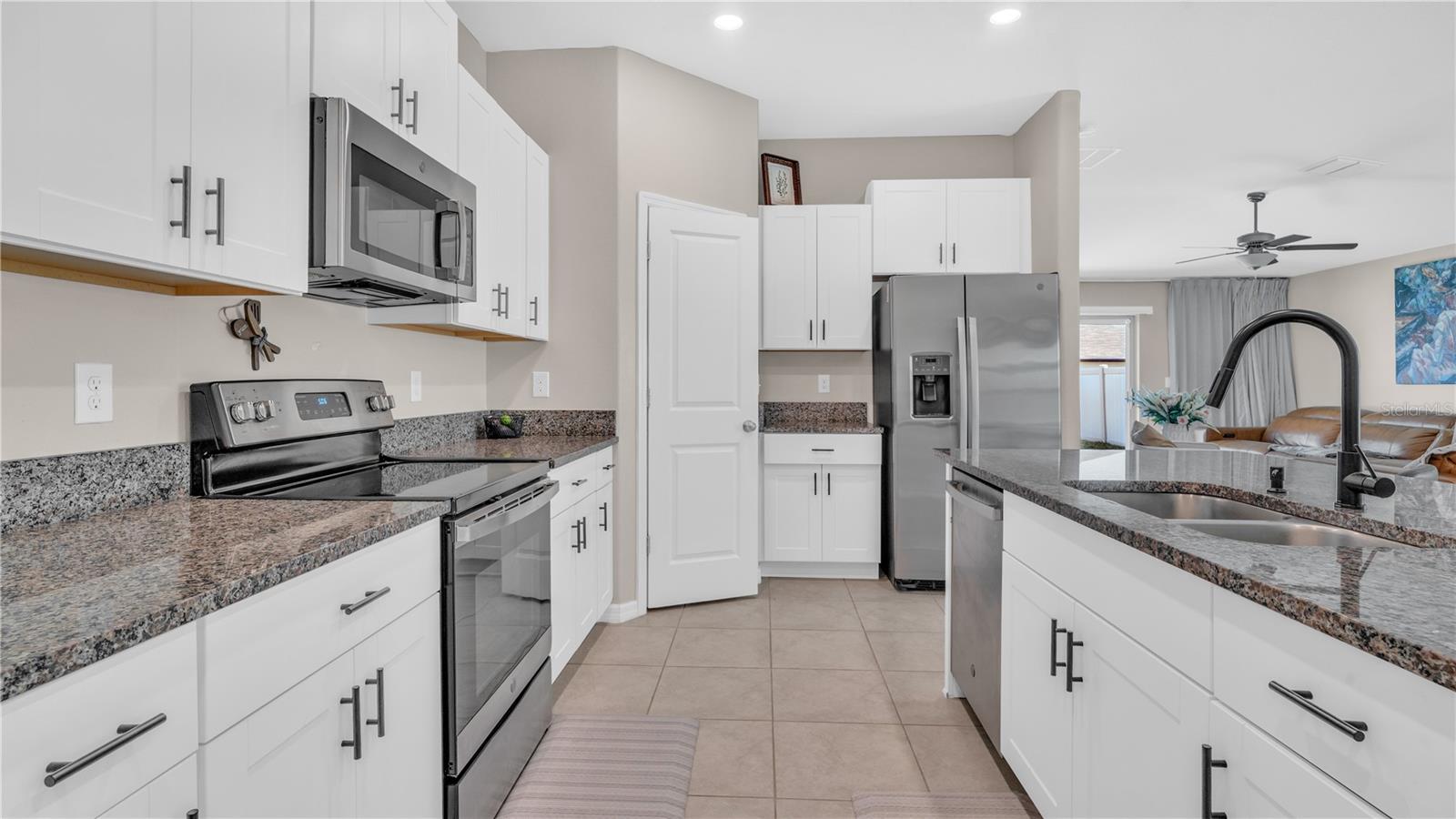 1841 CRINKLE LEAF CT
