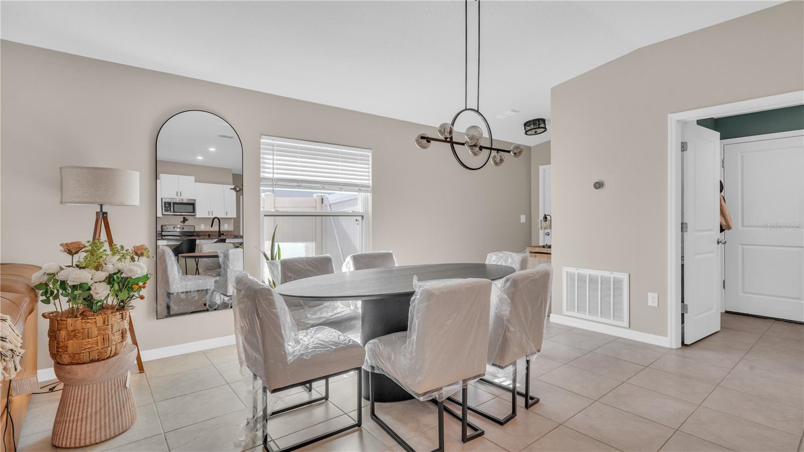 1841 CRINKLE LEAF CT
