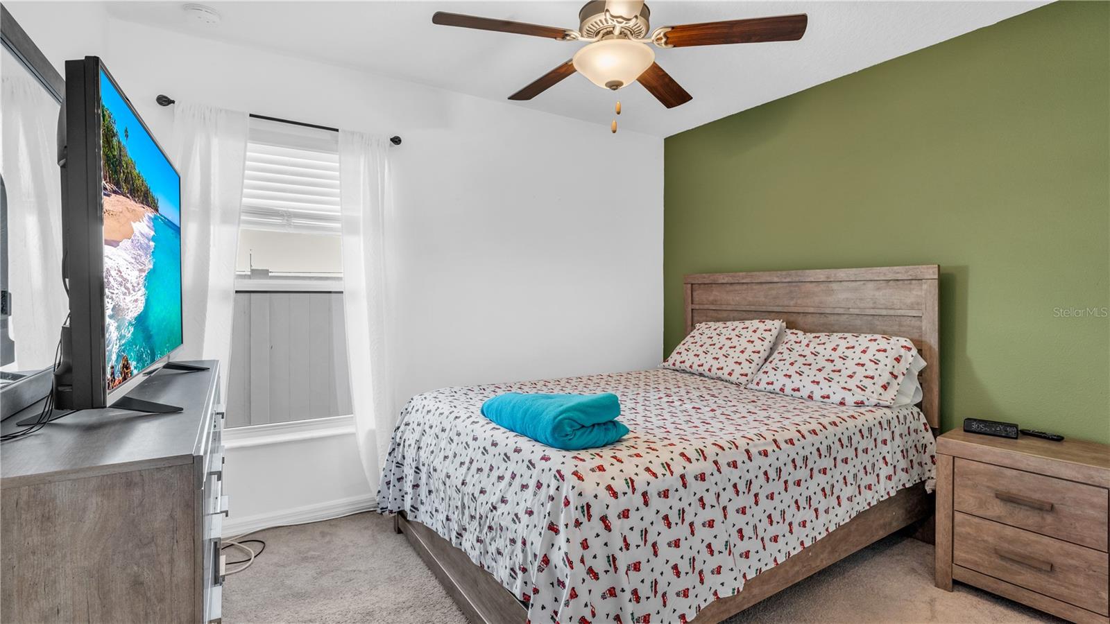 1841 CRINKLE LEAF CT