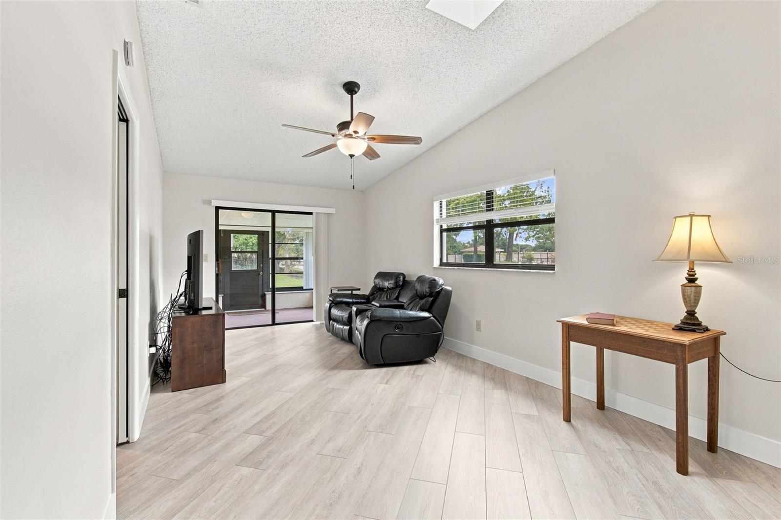 11712 SPRING TREE LN
