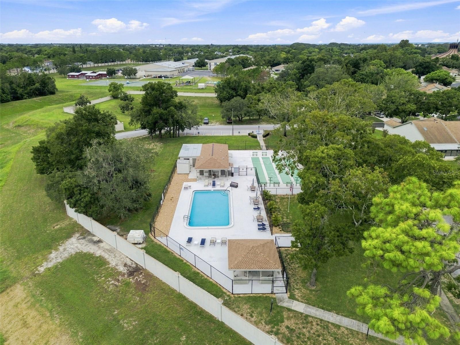 11712 SPRING TREE LN