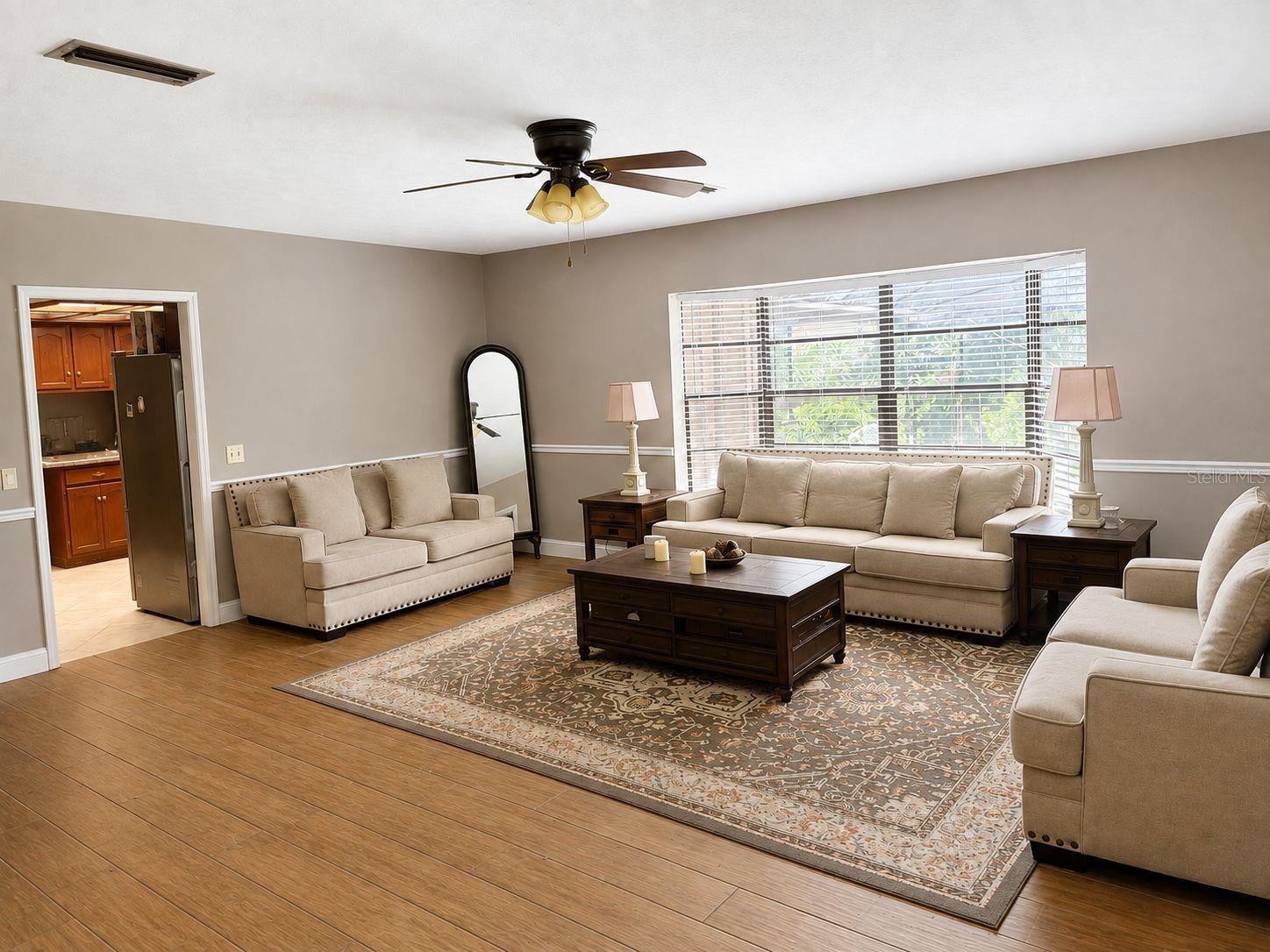 113 LOCUST DR