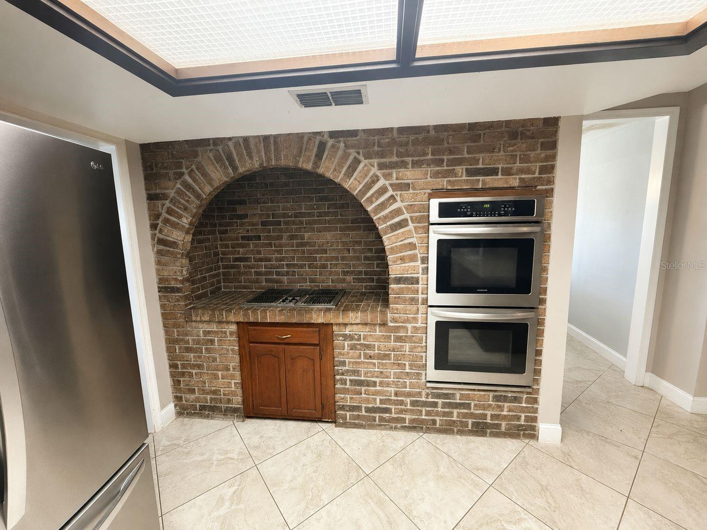 113 LOCUST DR