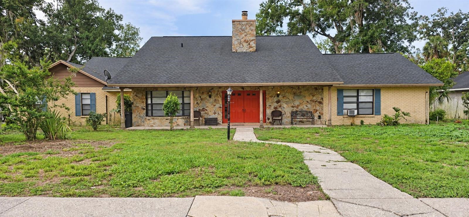 113 Locust Dr, Brandon