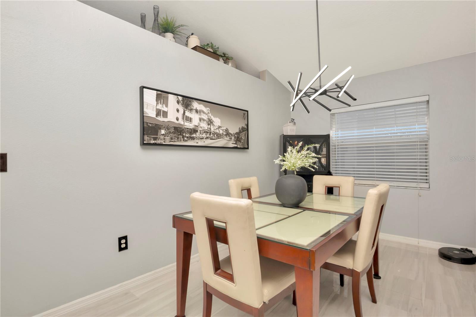 2239 ROANOKE SPRINGS DR