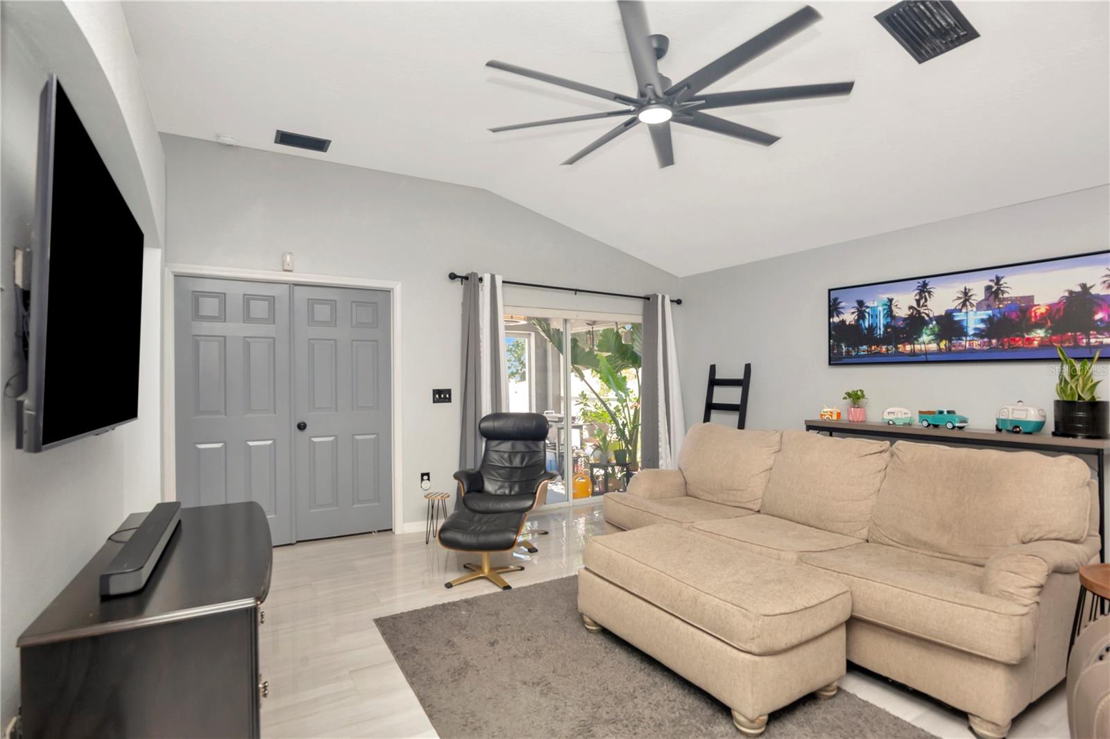 2239 ROANOKE SPRINGS DR