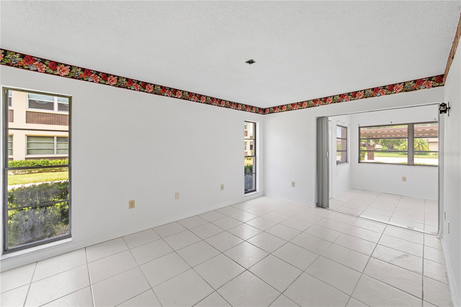 4854 MARINE PKWY #101