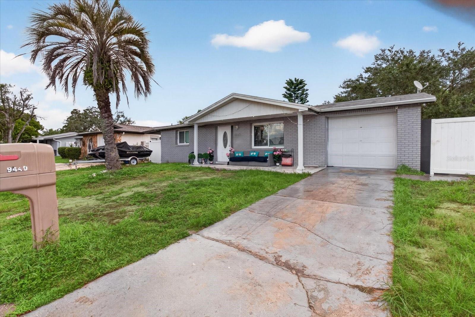 9440 RAINBOW LN