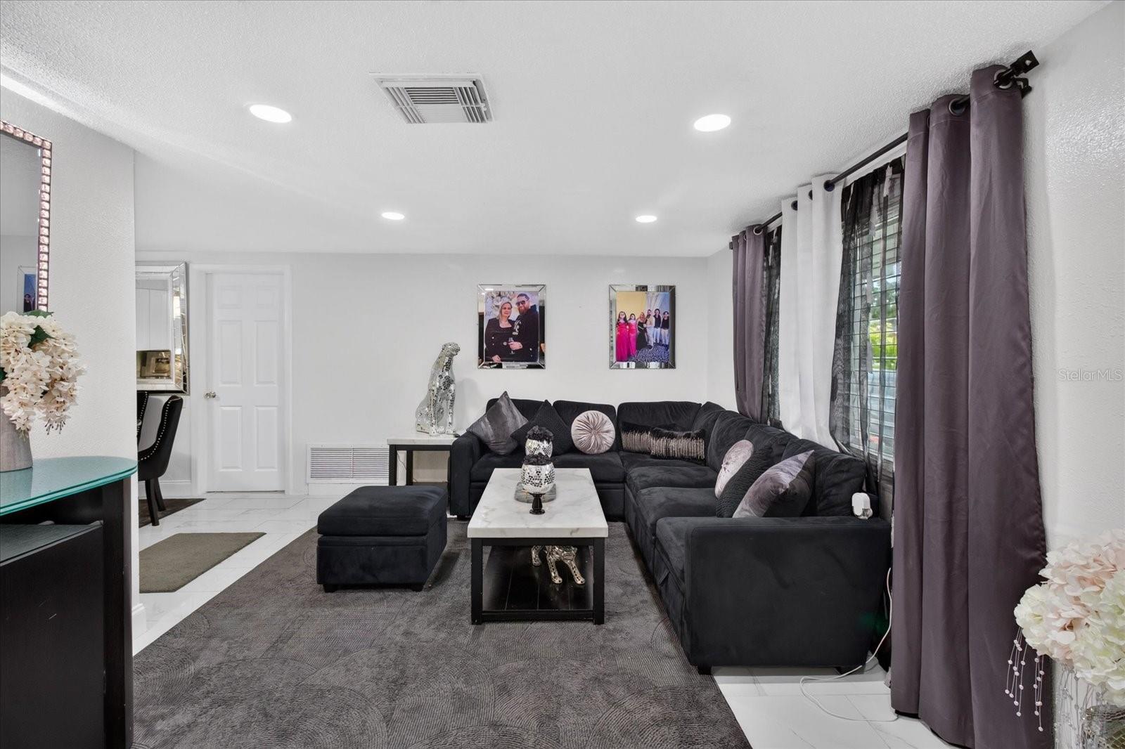 9440 RAINBOW LN