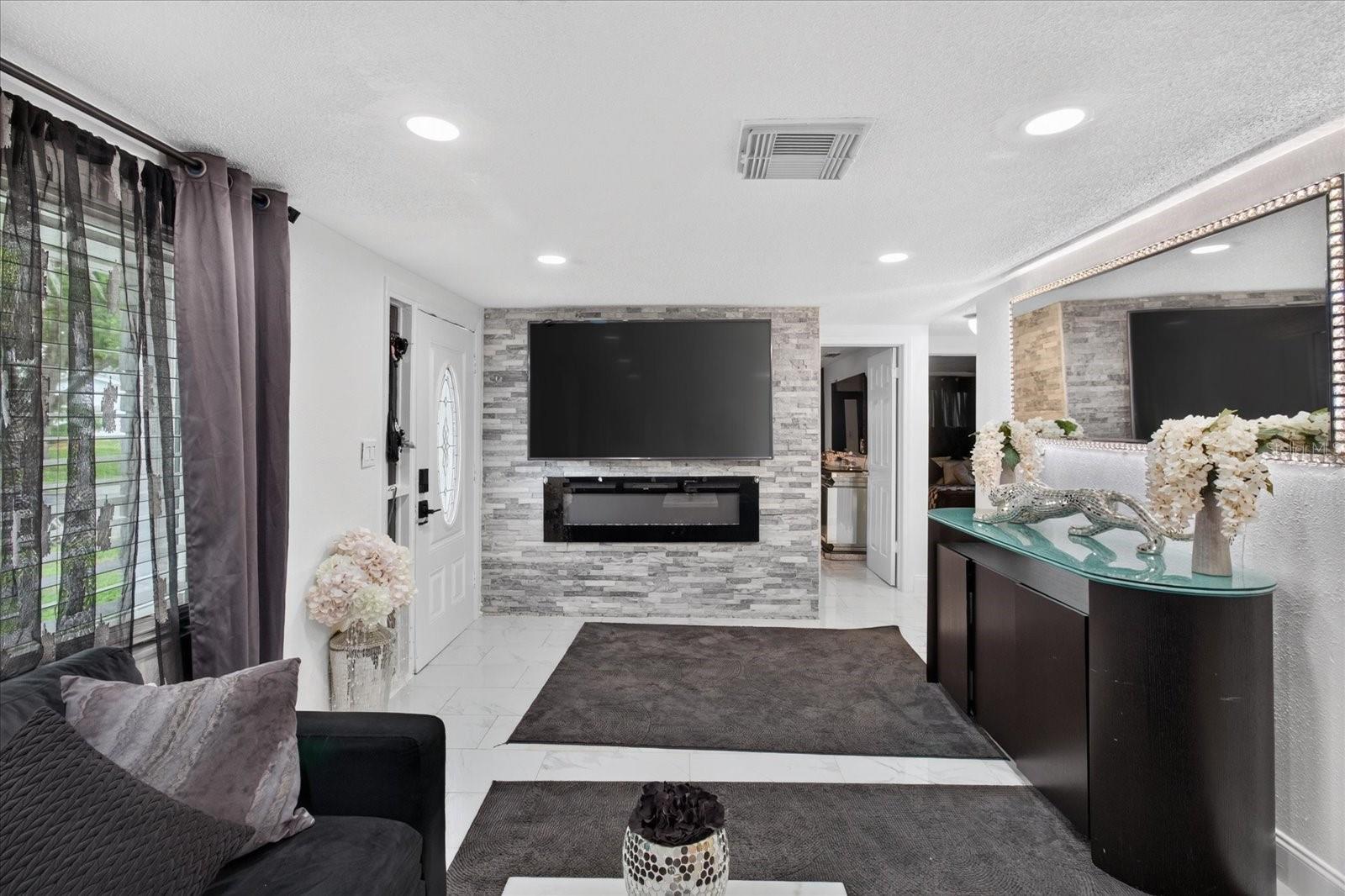 9440 RAINBOW LN