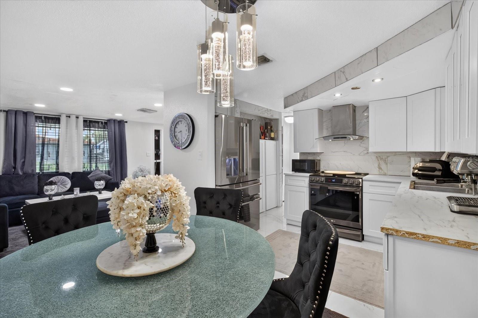 9440 RAINBOW LN