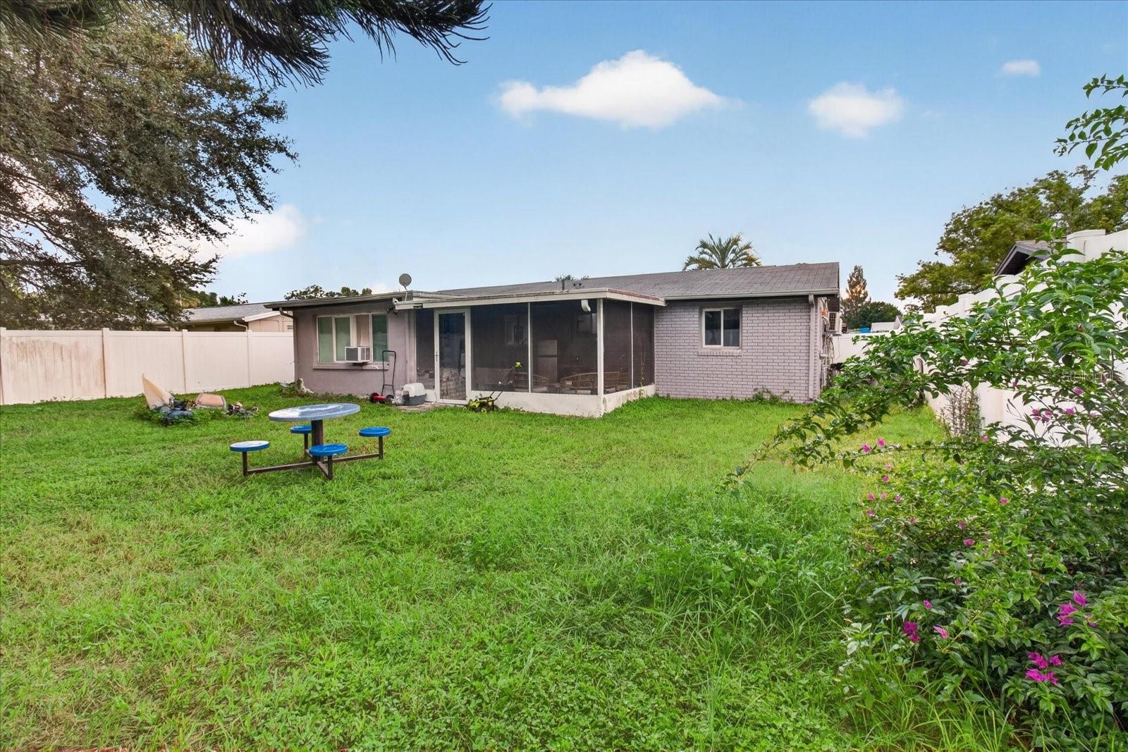 9440 RAINBOW LN