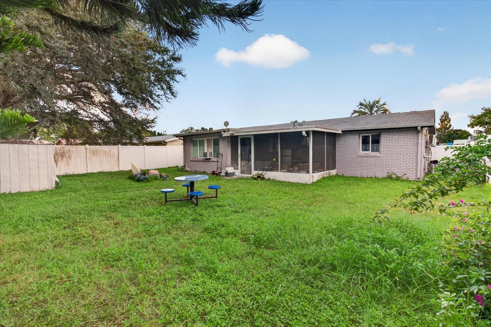9440 RAINBOW LN