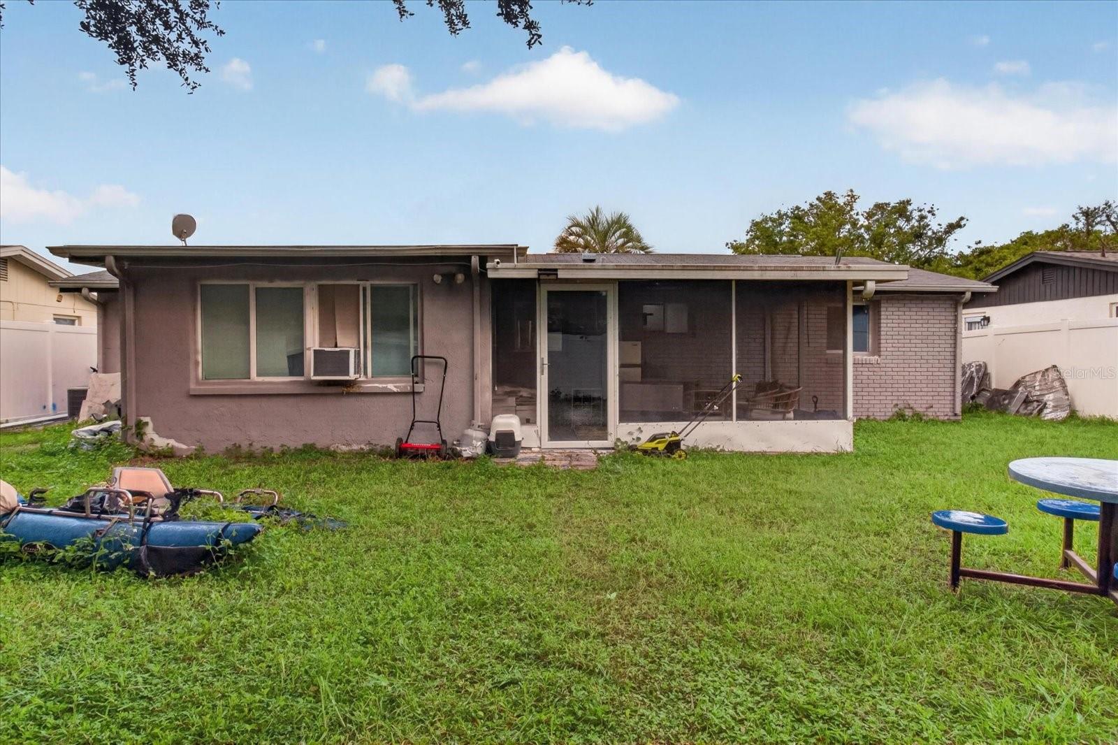 9440 RAINBOW LN