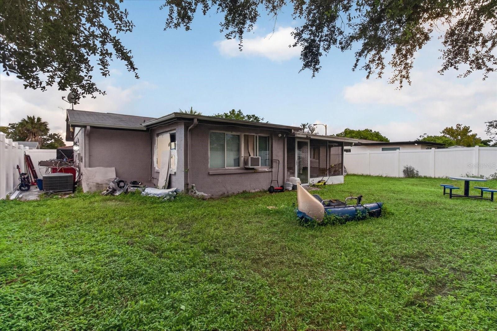 9440 RAINBOW LN