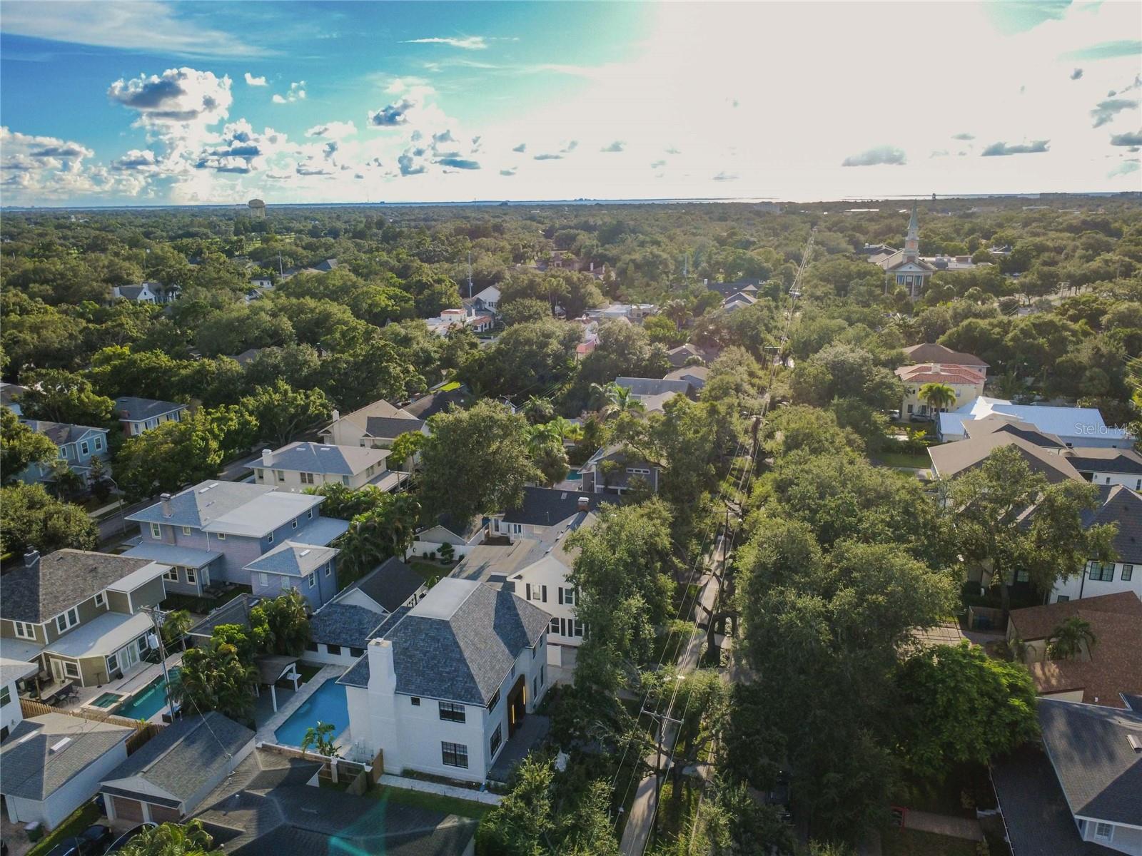 2802 W MORRISON AVE