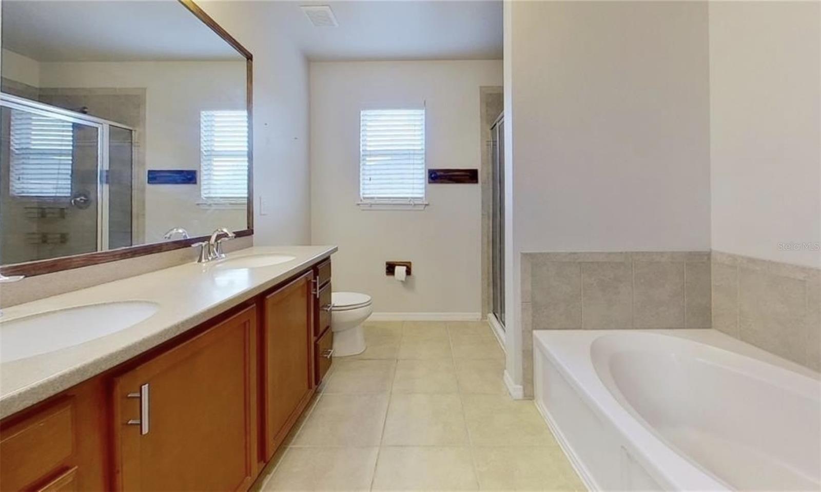 2863 MAPLE BROOK LOOP