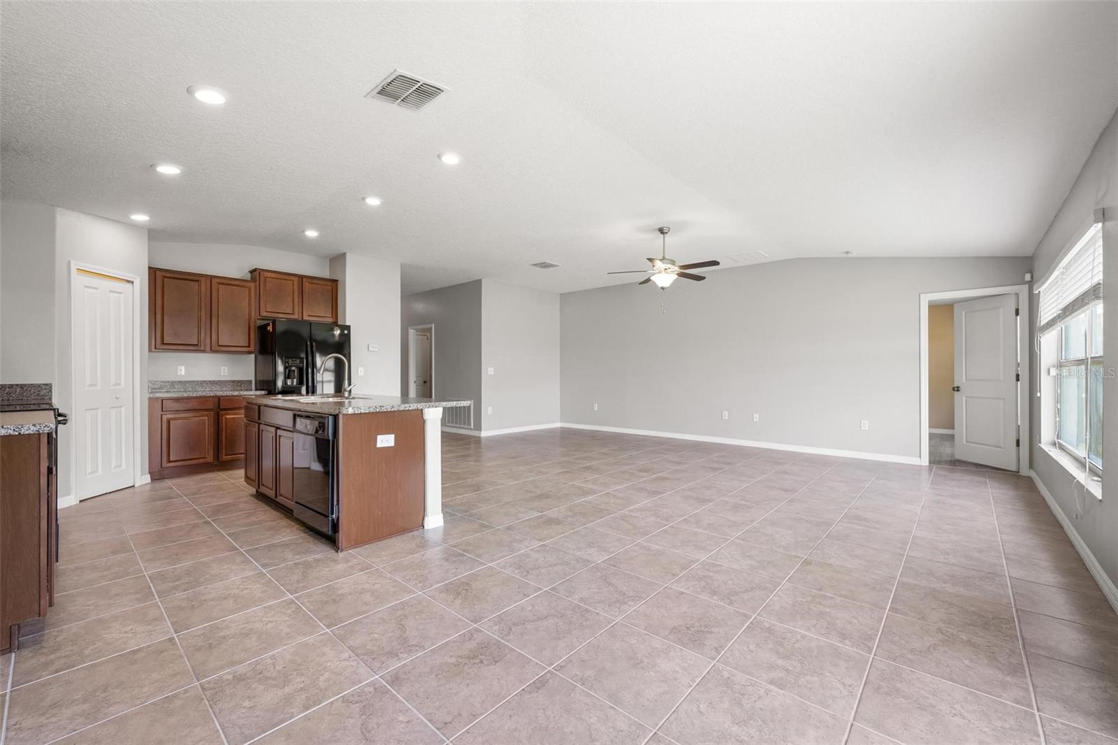 304 CASCADE BEND DR