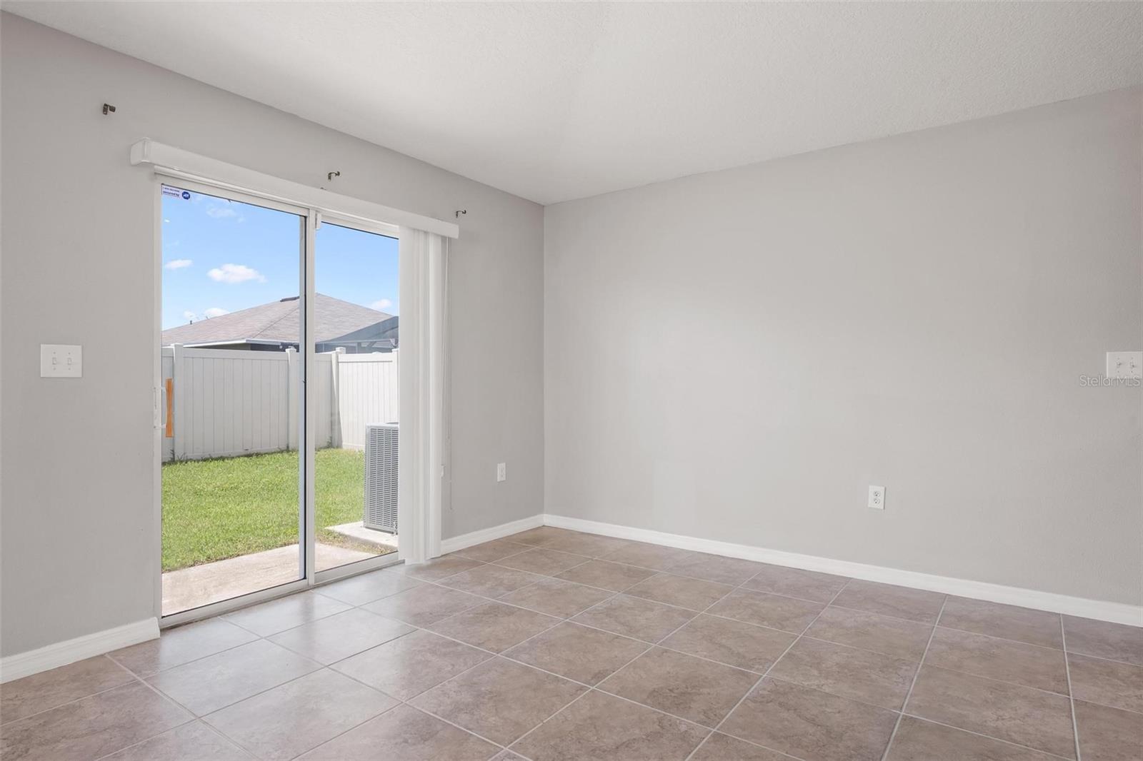 304 CASCADE BEND DR