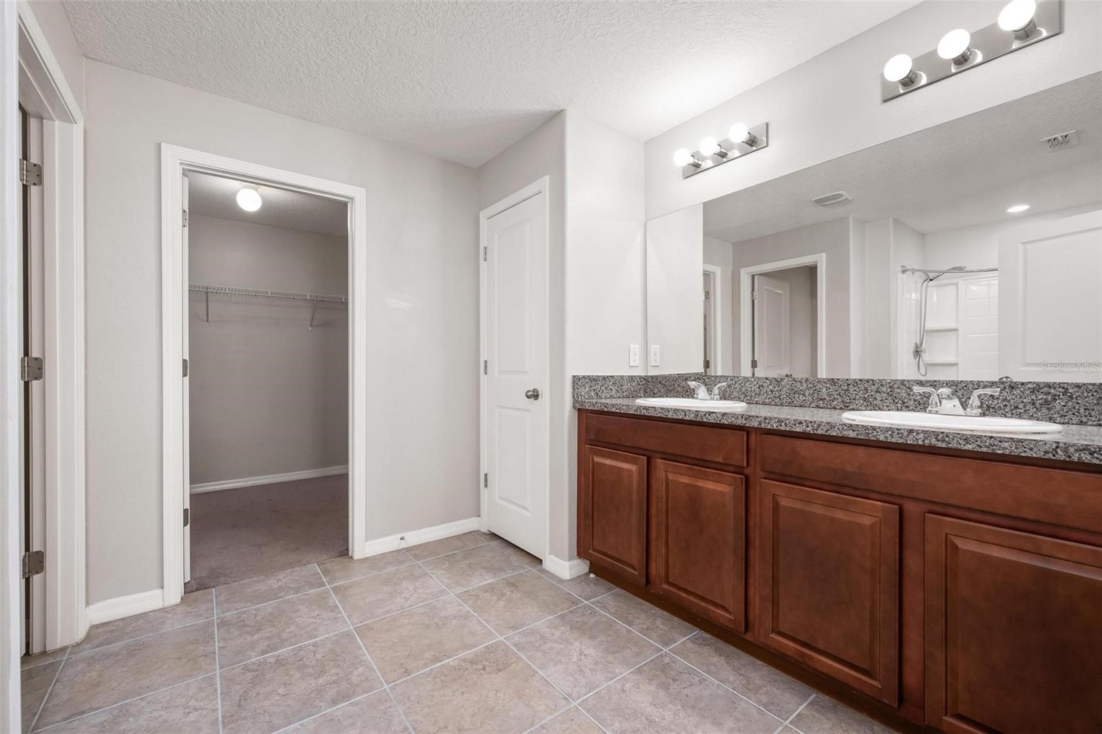 304 CASCADE BEND DR