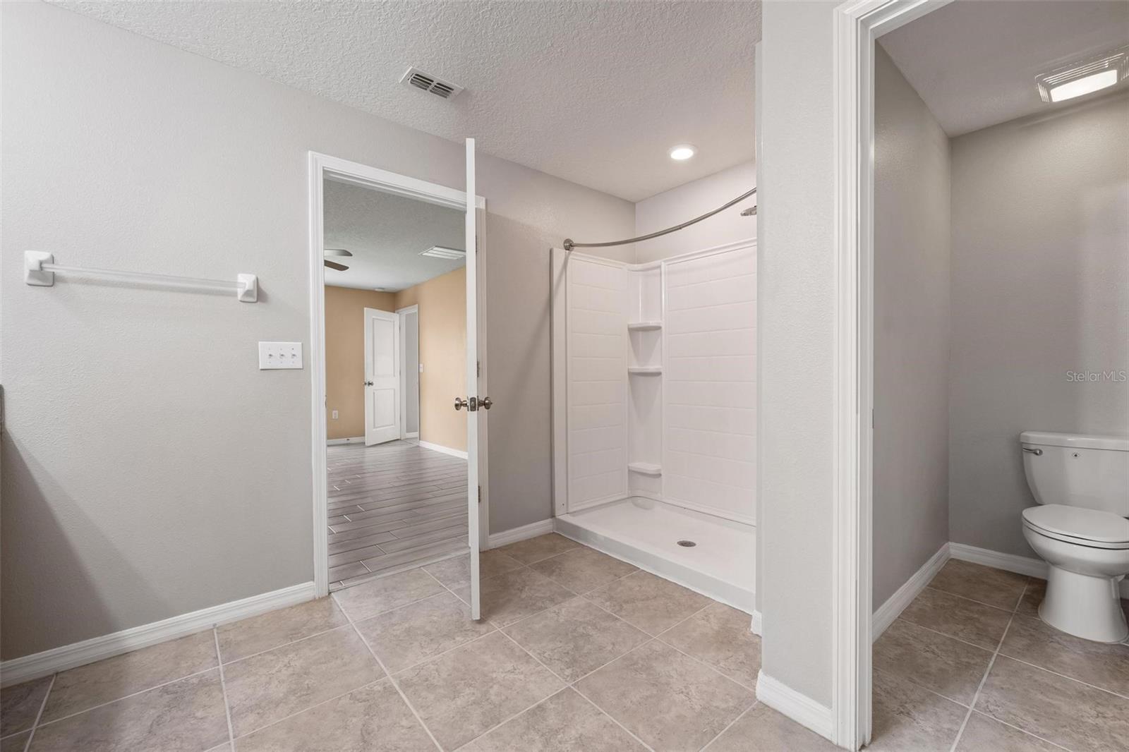 304 CASCADE BEND DR