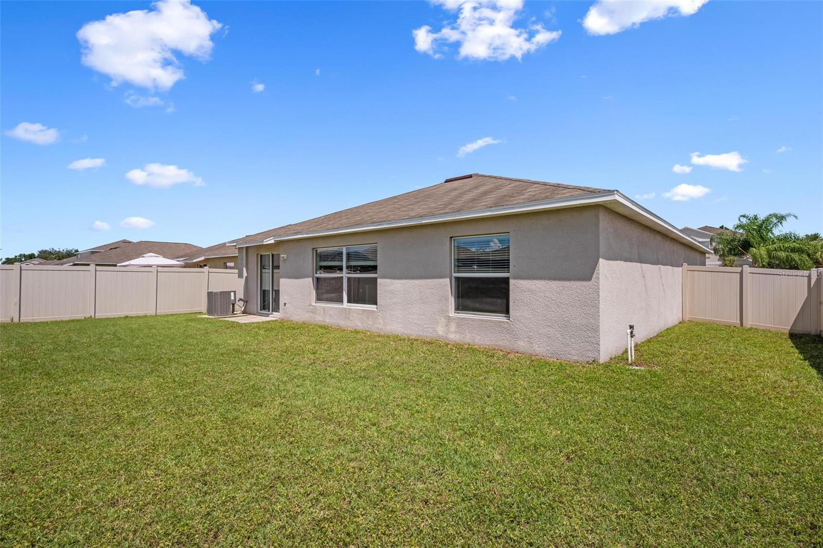 304 CASCADE BEND DR