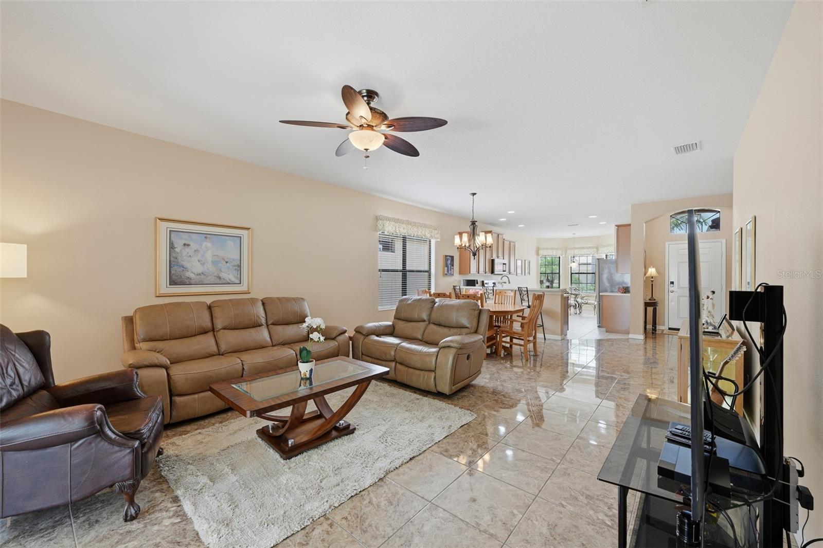 229 SILVER FALLS DR