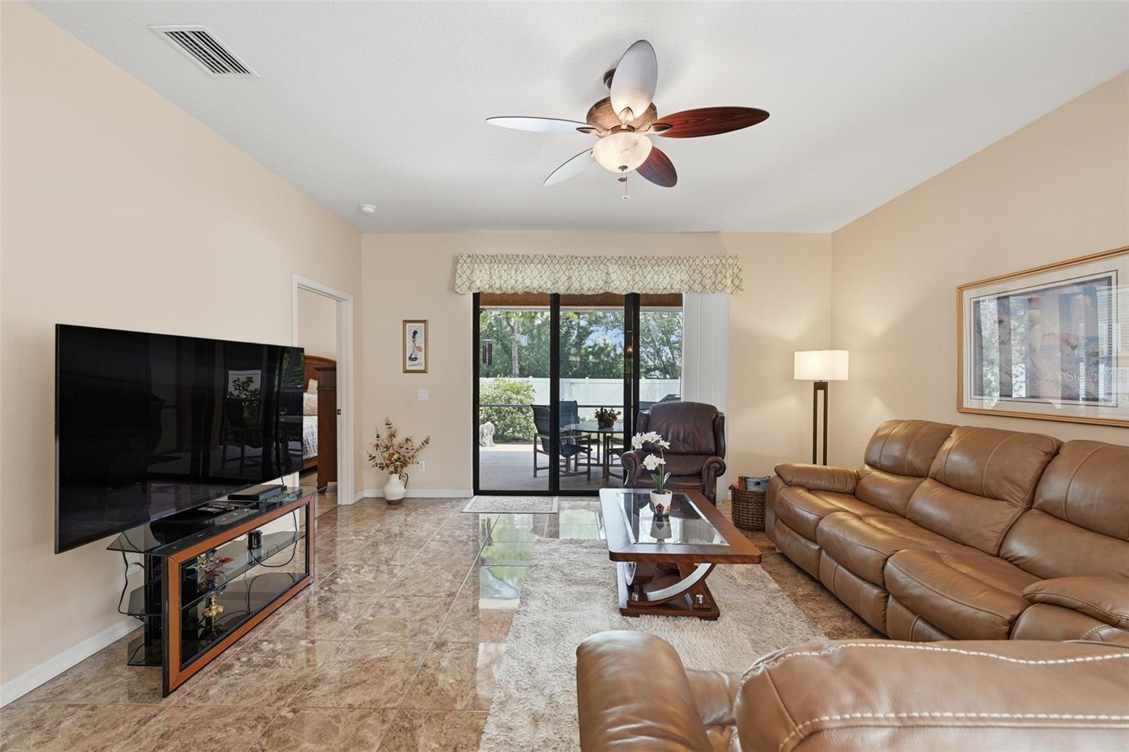 229 SILVER FALLS DR