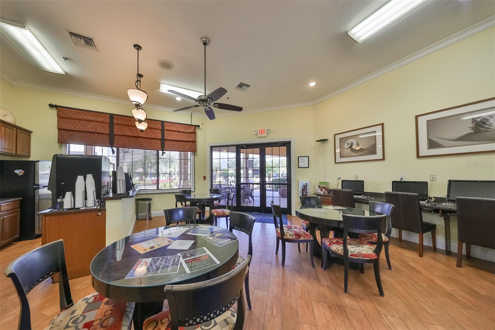 229 SILVER FALLS DR