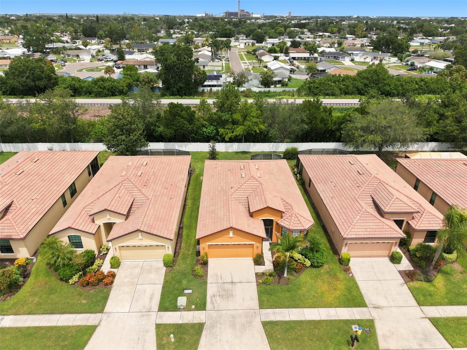 229 SILVER FALLS DR