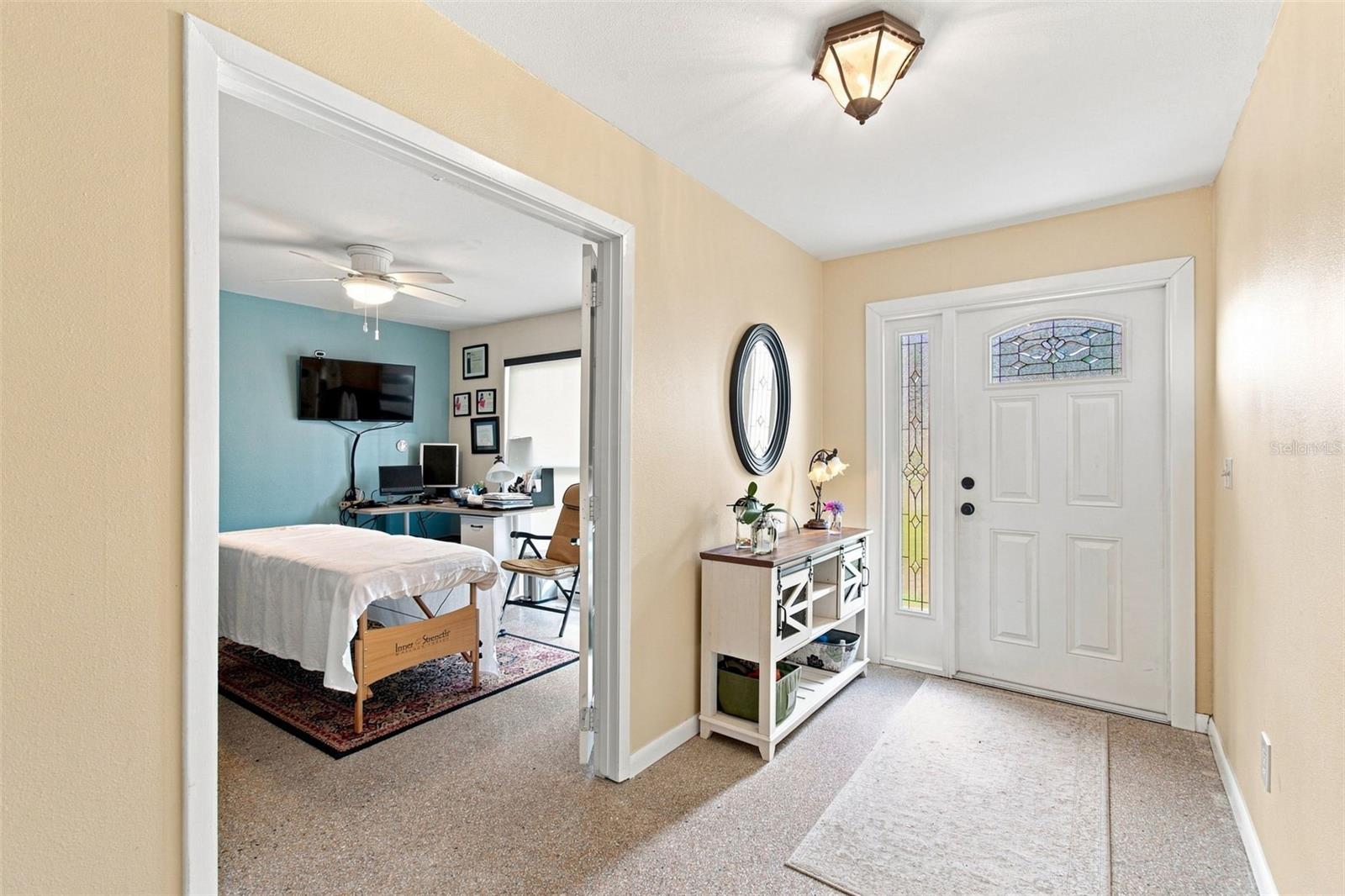 2609 AUBURN AVE W