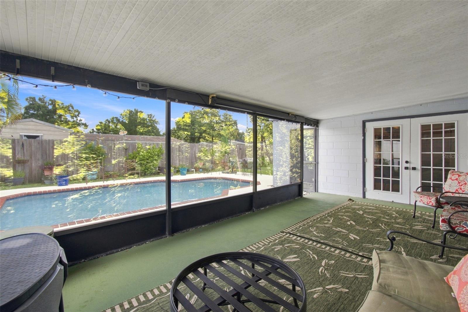 2609 AUBURN AVE W