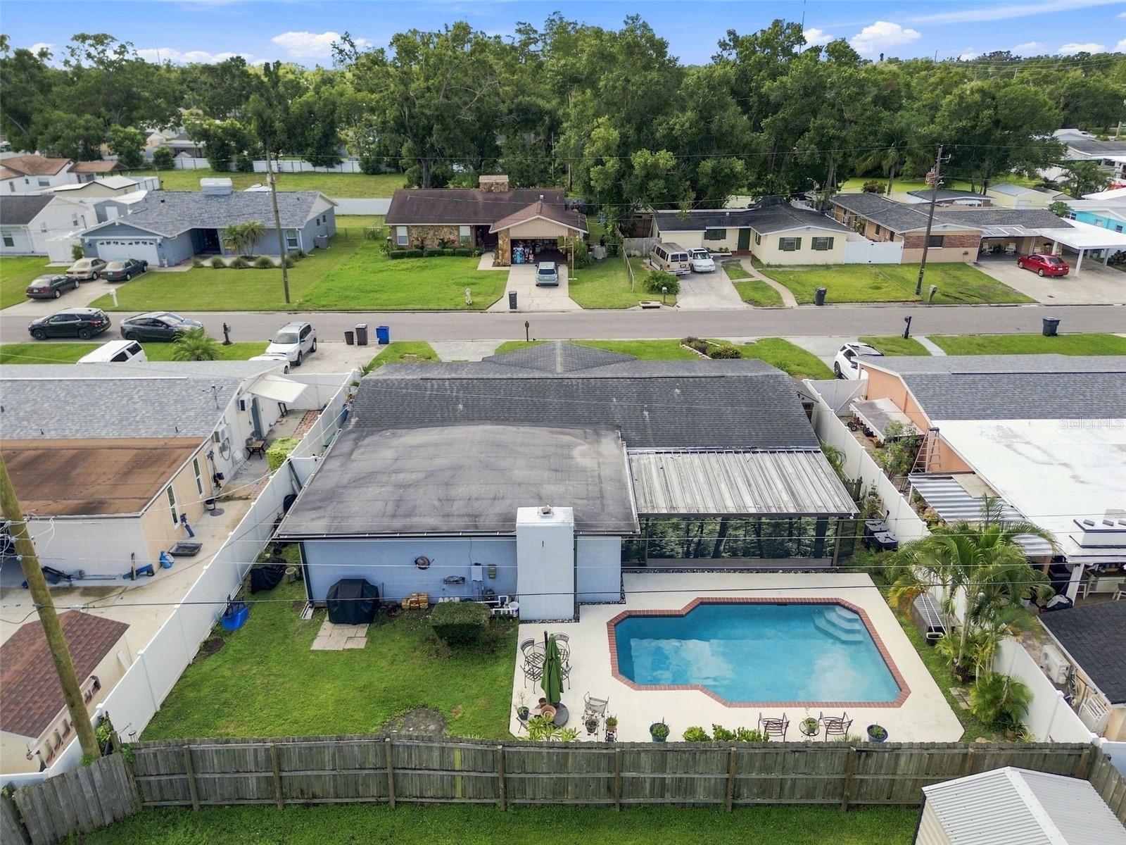 2609 AUBURN AVE W
